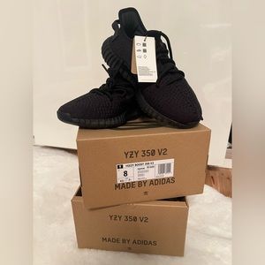Male  Yeezy Boost 350 V2 size 8 ( men ) New‎